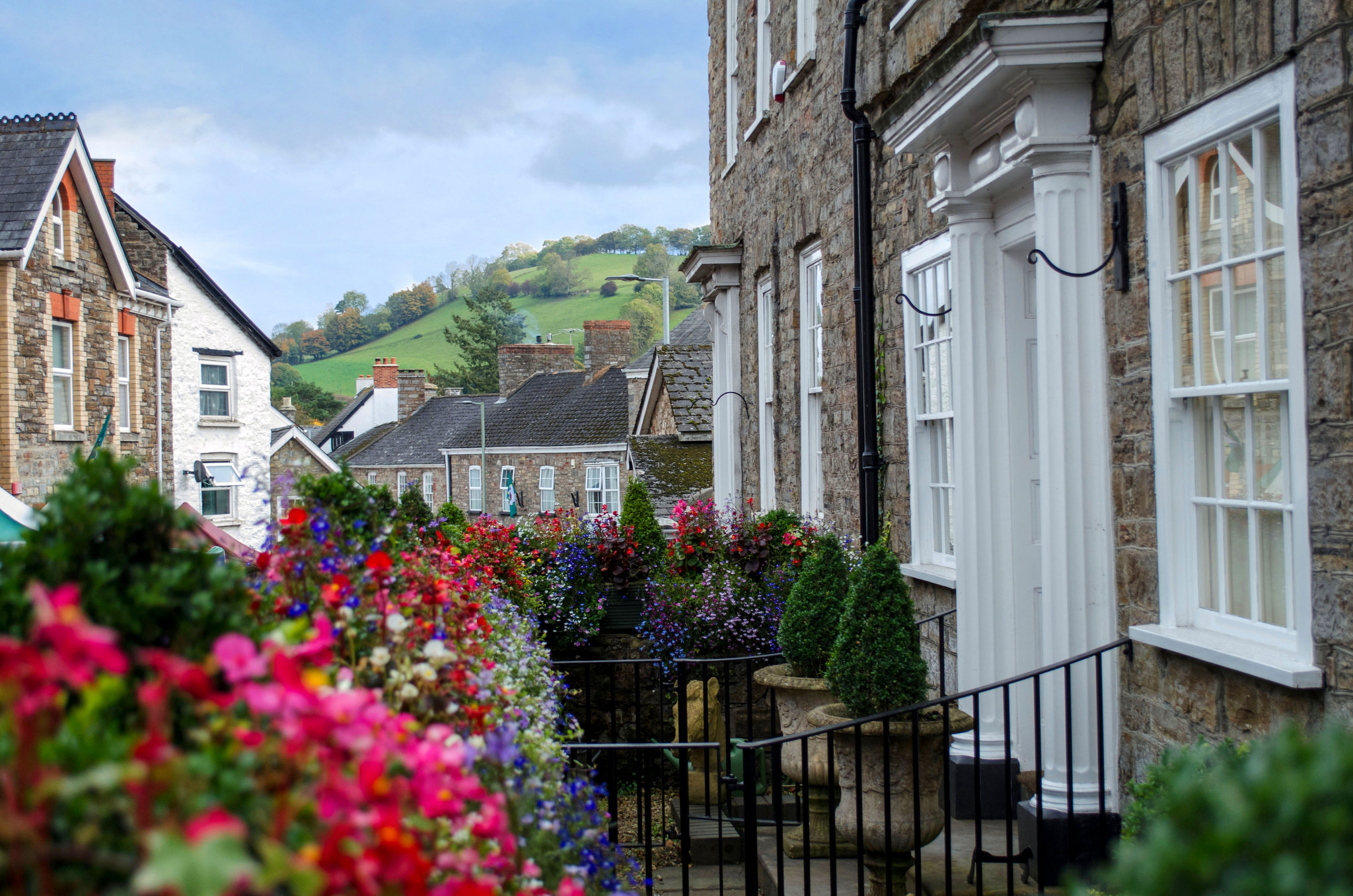 Bampton village in bloom